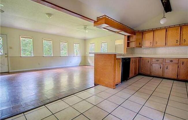 154 BEN DR