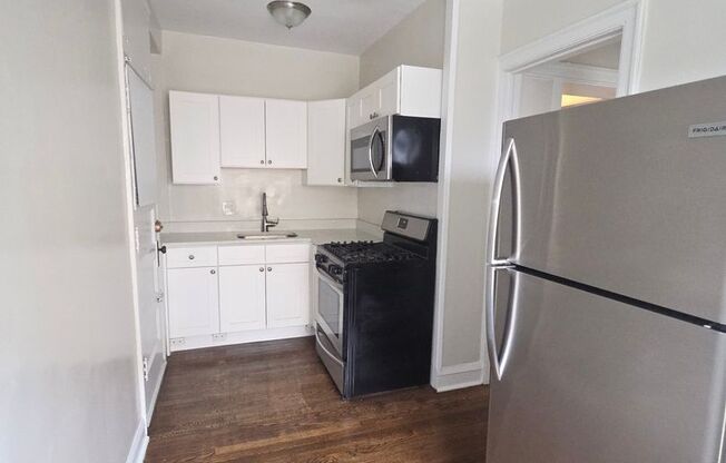 5736-52 S. Stony Island