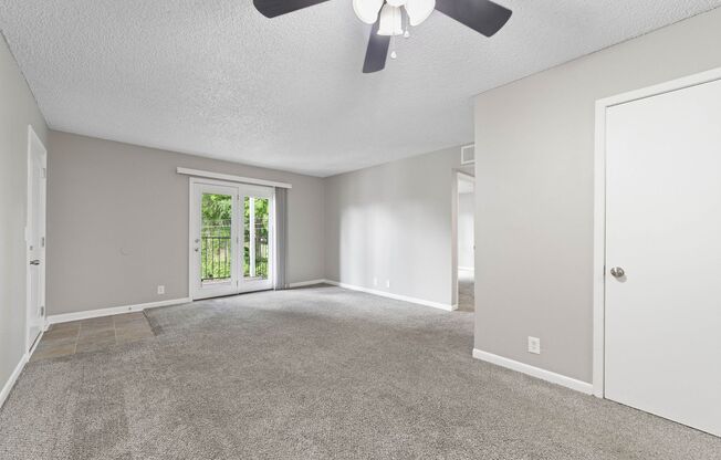 2 beds, 1 bath, 812 sqft, $905, Unit L-5