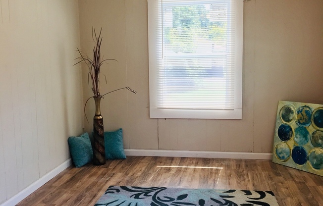 COMING SOON! DEPOSIT-FREE Renting option thru OBLIGO! Deposit Alternative available.