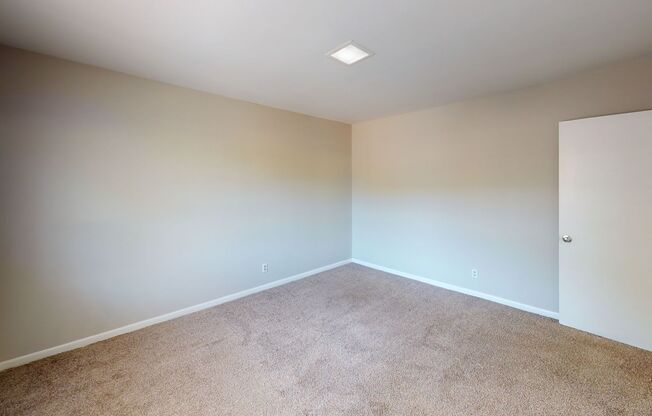 2 beds, 1.5 baths, 935 sqft, $1,150, Unit 3077-02