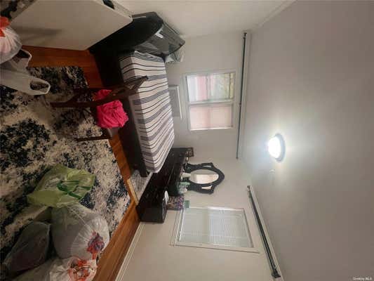 2 beds, 1 bath, 840 sqft, $2,590