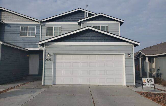 2649 Jason Loop located in South Richland with nearby Shopping & Freeway Access!