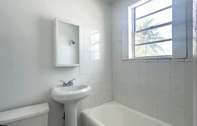 Studio, 1 bath, $1,700, Unit 1319-305