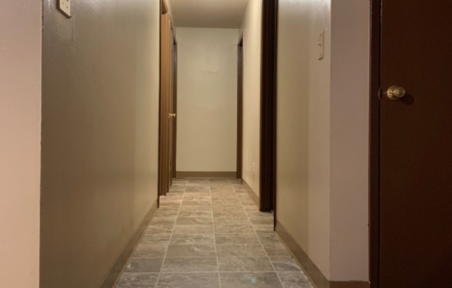 2 beds, 1 bath, 1,024 sqft, $1,495, Unit 1927 H