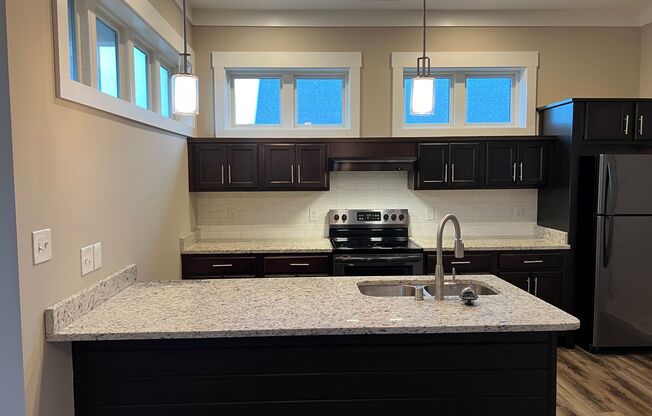 1 bed, 1 bath, 780 sqft, $960, Unit 124