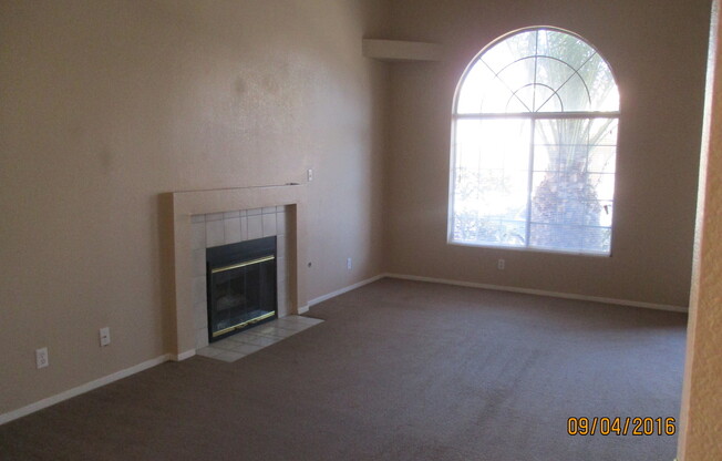 Stone Canyon Townhome located in GREEN VALLEY!