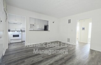 1121 E. Palmer Ave