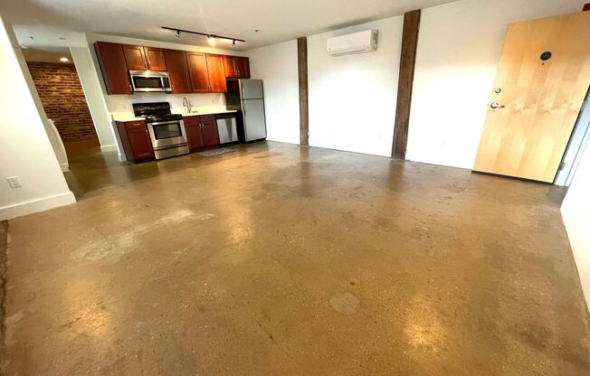 1 bed, 1 bath, 465 sqft, $1,275, Unit Apt 125