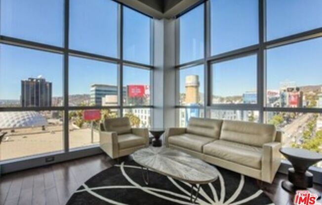 1 bed, 1 bath, 858 sqft, $4,545, Unit 1403