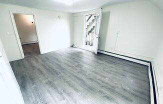 1 bed, 1 bath, $1,100, Unit 3