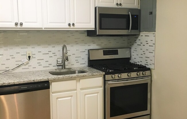 1 bed, 1 bath, $1,565, Unit Unit T2