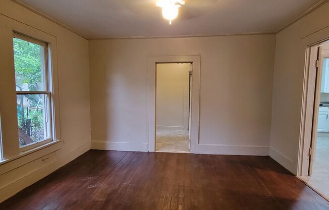 3 beds, 1 bath, $815