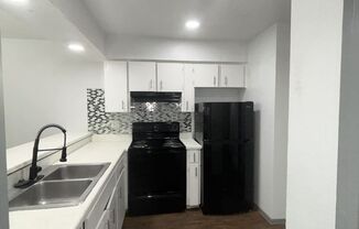 2 beds, 1 bath, 800 sqft, $976, Unit 12