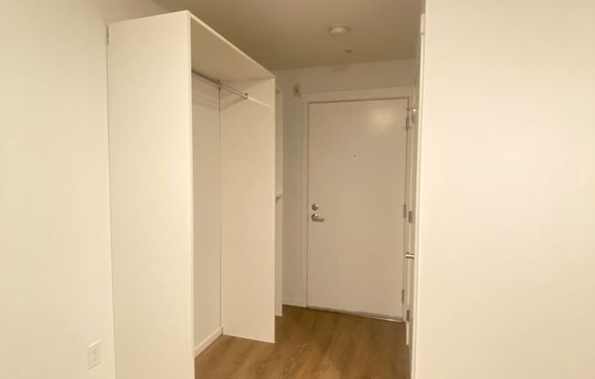 Studio, 1 bath, 176 sqft, $1,205, Unit 5205