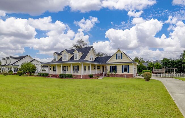 Charming 3-Bedroom Home with Bonus Room in Sought-After Neighborhood only 5 Minutes from South Effingham Elementary