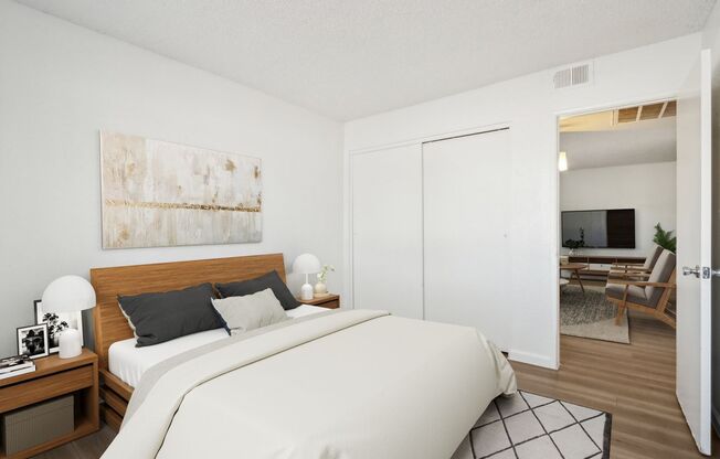 2 beds, 1 bath, 736 sqft, $1,149, Unit S118