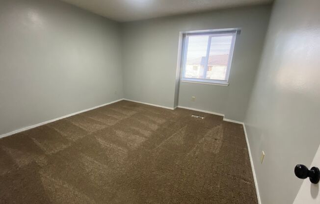 2 beds, 1 bath, 835 sqft, $1,245, Unit 506 Apt. H