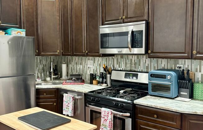 1236 E Columbia Ave.