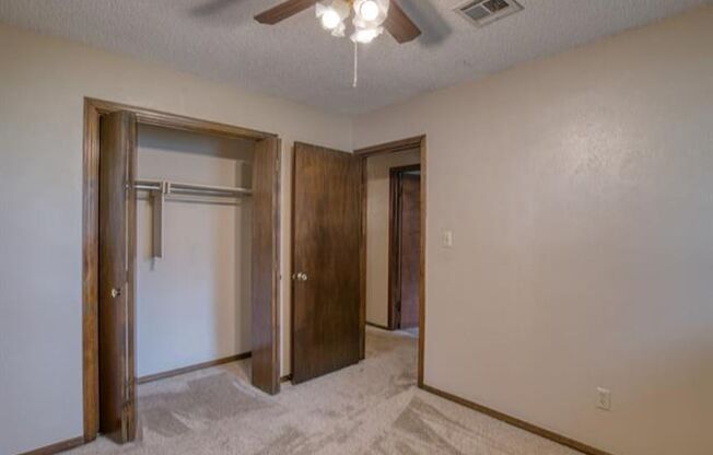 3 beds, 2 baths, $1,200