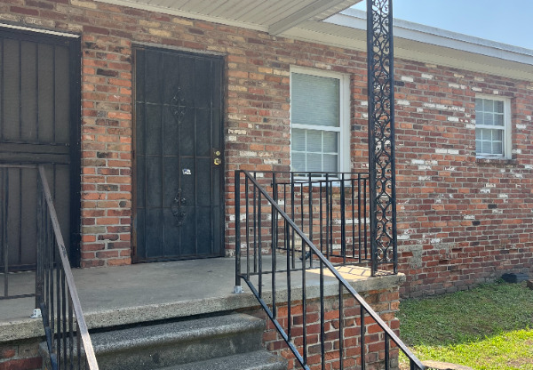 704 HOPKINS ST