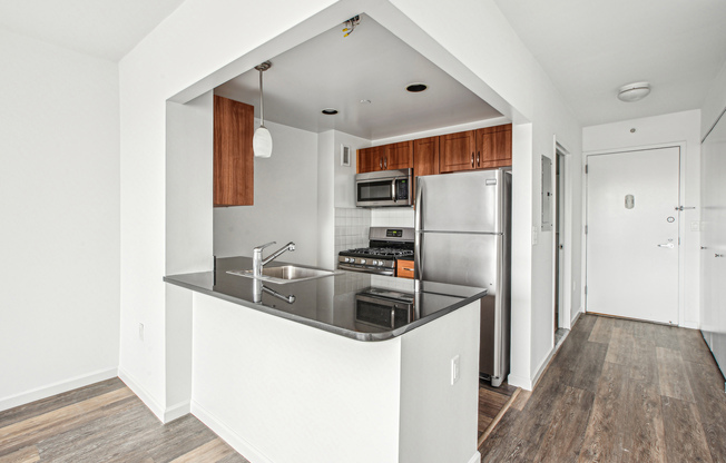 Studio, 1 bath, $4,465, Unit 907B
