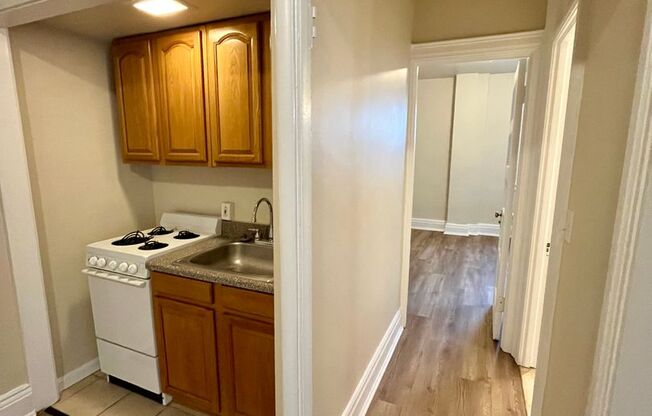 1 bed, 1 bath, $1,050, Unit 325