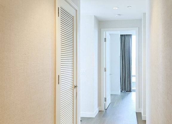 2 beds, 2.5 baths, 1,497 sqft, $11,000, Unit 19K