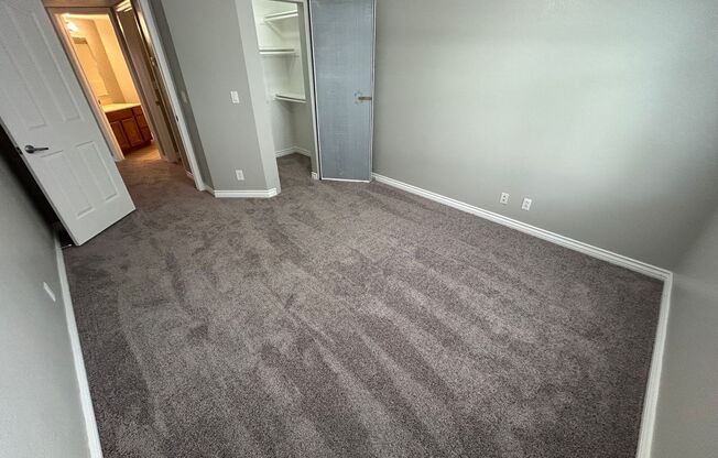 2 beds, 2 baths, $1,325, Unit # 127