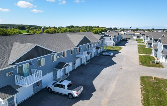 2 beds, 1 bath, 1,039 sqft, $1,395, Unit CH 1136-86