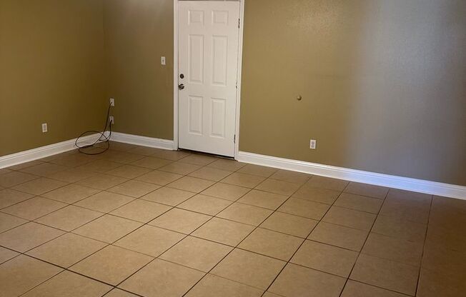 3 Bedroom 2.5 Bath Townhouse