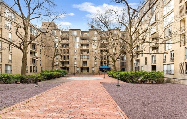 1 bed, 1 bath, 800 sqft, $2,800, Unit 808