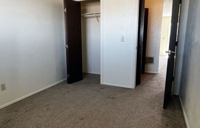 2 beds, 1 bath, $1,025