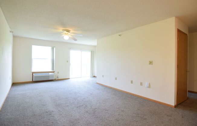 1 bed, 1 bath, 730 sqft, $1,460, Unit 8118-206
