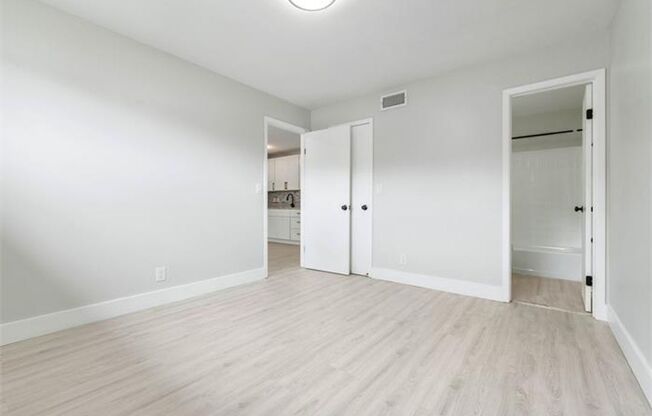 1 bed, 1 bath, 740 sqft, $1,050, Unit 55