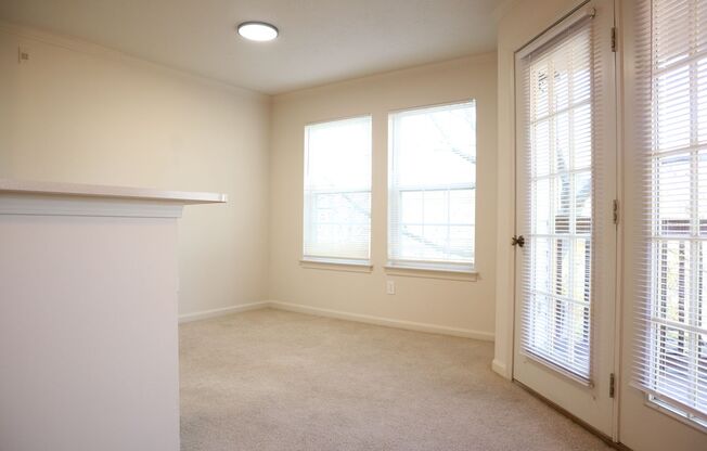 1 bed, 1 bath, 671 sqft, $1,369, Unit 3-3304