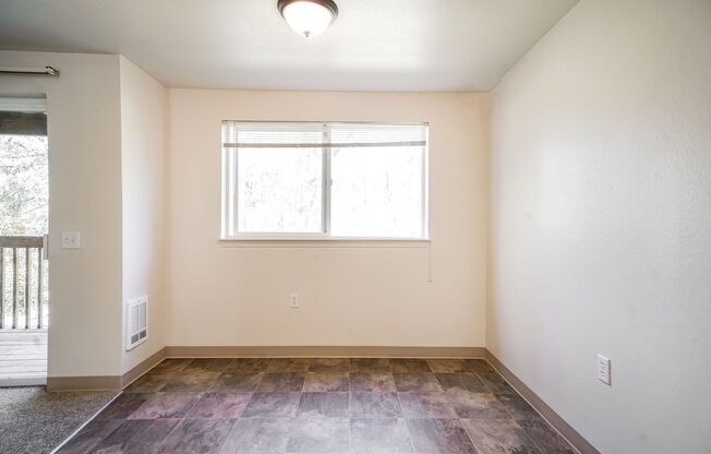 Crystal Lake Apartments