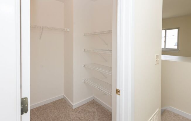 2 beds, 1.5 baths, 1,308 sqft, $2,895, Unit 8D