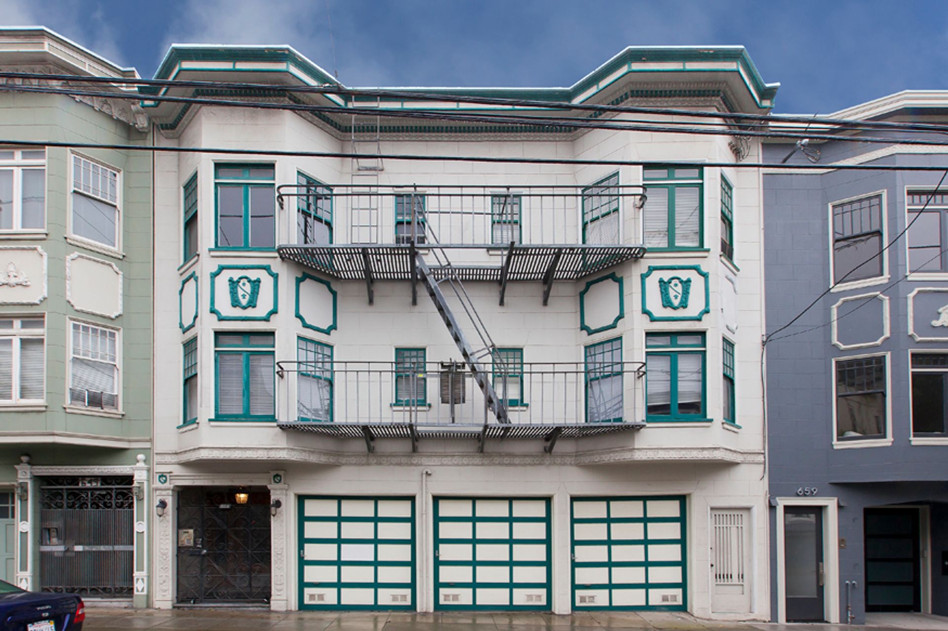 Lower Haight: Recently Renovated Studio w/ Office, Dishwasher & Shared Yard