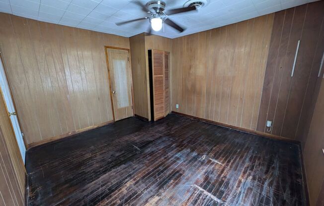 **Move-In Special! $200 off 1st Mo.** 495 Iowa Ave., Beaumont, TX 77705