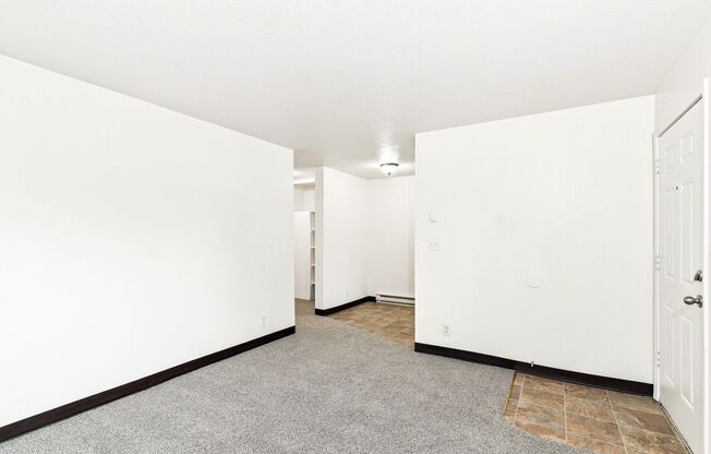 1 bed, 1 bath, 579 sqft, $950, Unit 2510-52