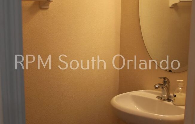 2 story Townhouse, 3 bedroom, 2.5 bath in Saint Cloud FL.