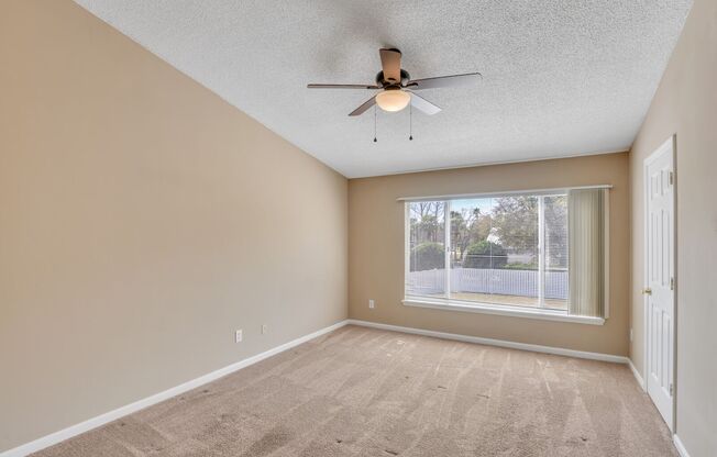 2 beds, 2.5 baths, $1,700, Unit Unit 1804