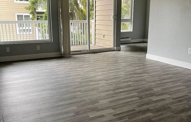 View at the Lake II: New Management! Pool, Balcony, Laundry on Site