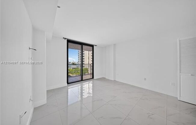 1 bed, 1.5 baths, $3,100, Unit # 916