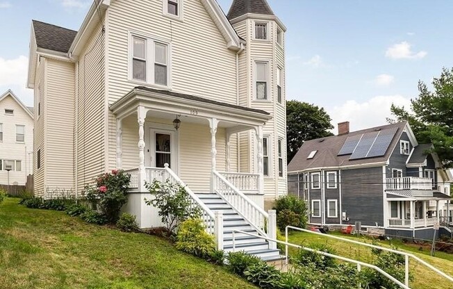 109 WALNUT ST