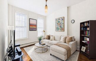 Spacious 2BR/1.5BTH House w/ W/D, Patio JUNE 10