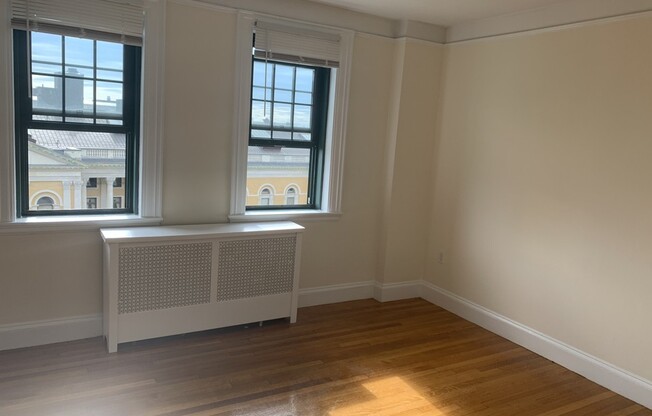 Studio, 1 bath, 350 sqft, $1,500, Unit 84