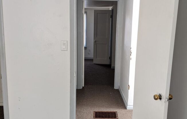 2 beds, 1 bath, $1,250