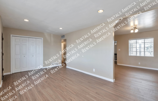 2606 N TYNDALL AVE